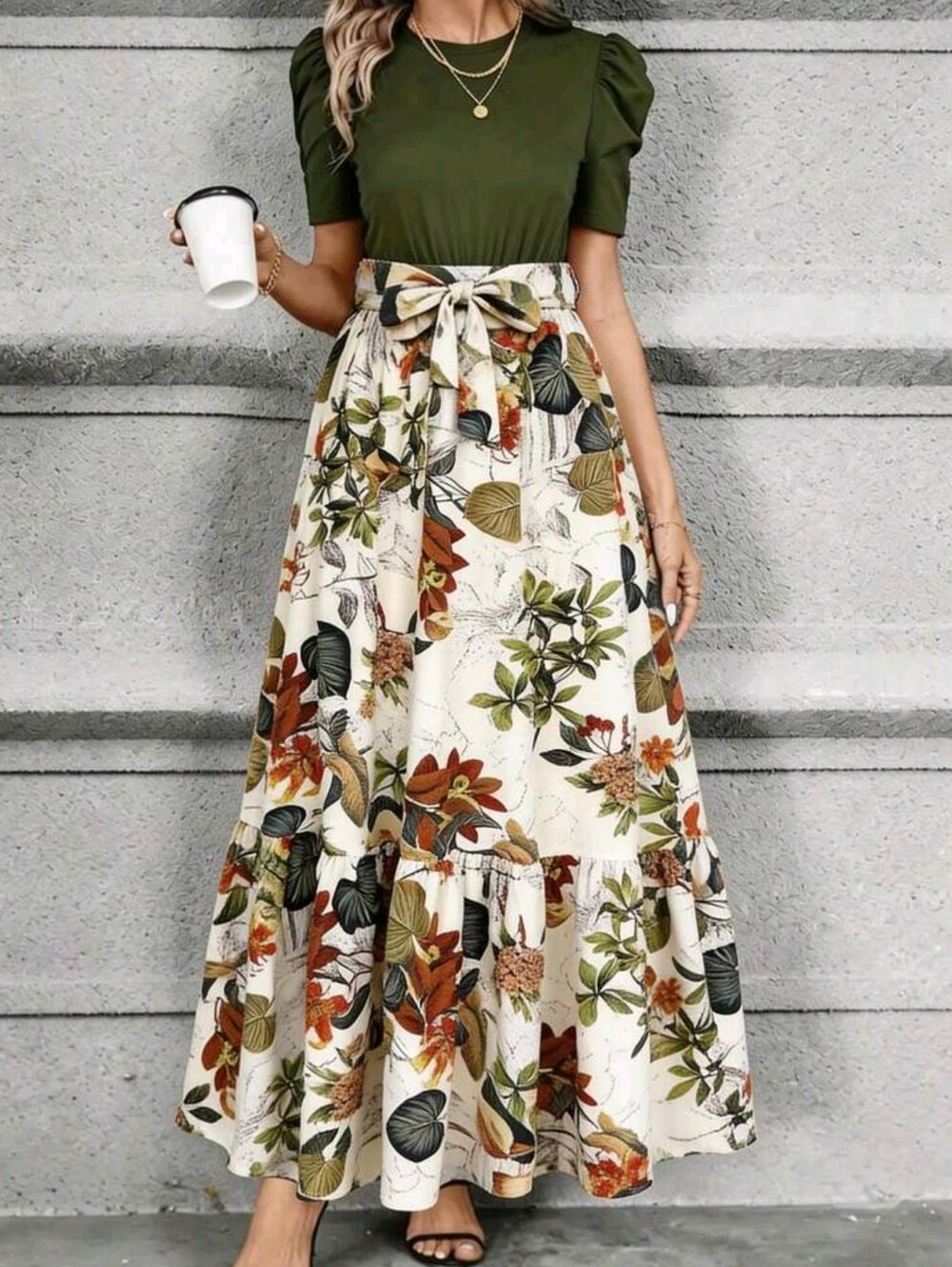 Women's High- Waist Elegant A-Line Floral Print Dress With Puff Sleeves. Size XL